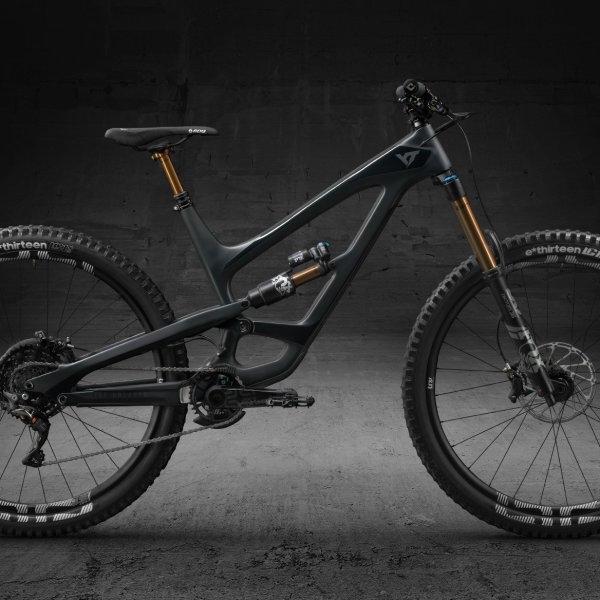 yt capra pro race