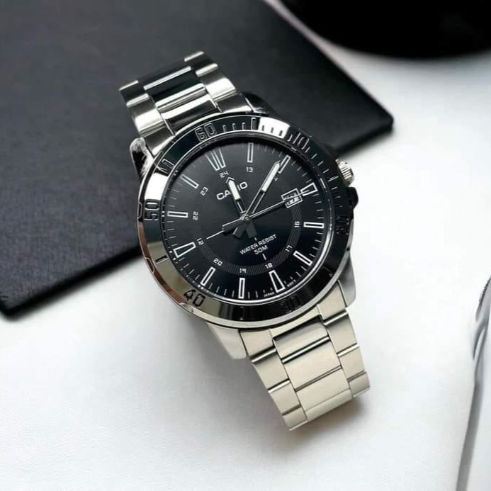 Casio ผู้ชาย MTP-VD01D-1CVUDF - ธานิวัฒน์ ลี