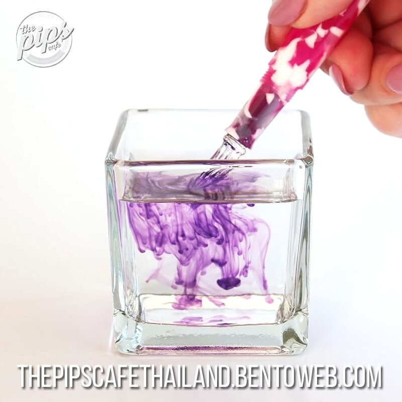 Learn how to write with the Guitar Glass Pen Aurora by Teranishi. , Have you written with glass pen before? There might be a learning curve, but it is definitely not as as complicated as it looks