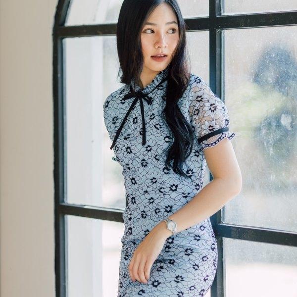 Grace Ribbon Neck Dress (สีฟ้า)